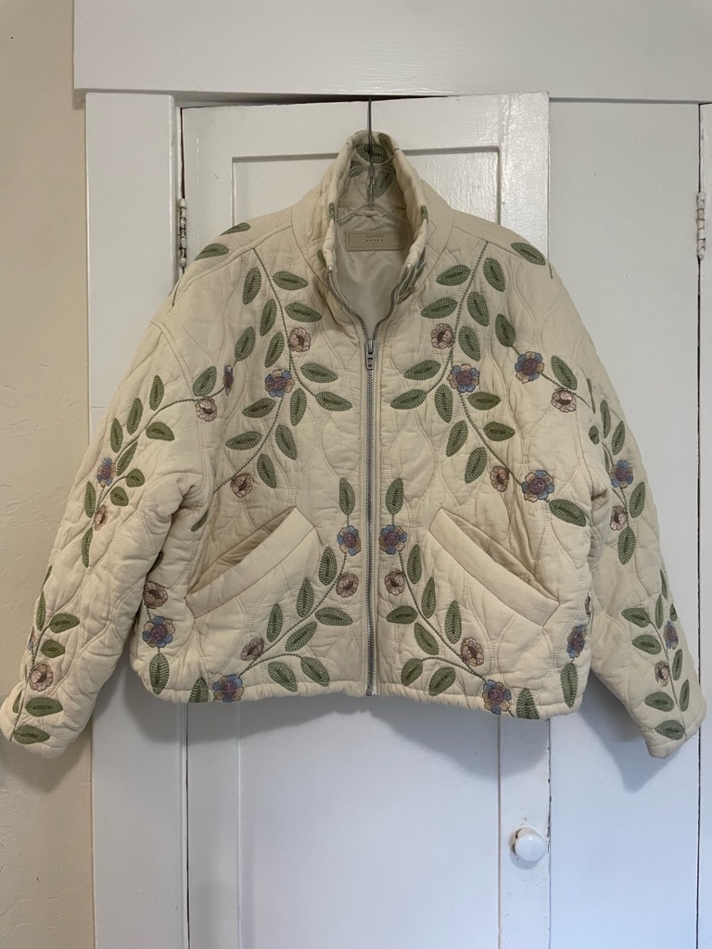 BLANK NYC  Women's Jacket Medium Cream Quilted Embroidery Floral Medium